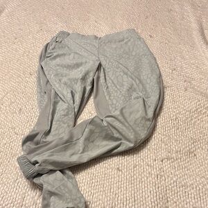 Athleta Light Green Textured Joggers, sz 6 never worn .$now 25enjoy